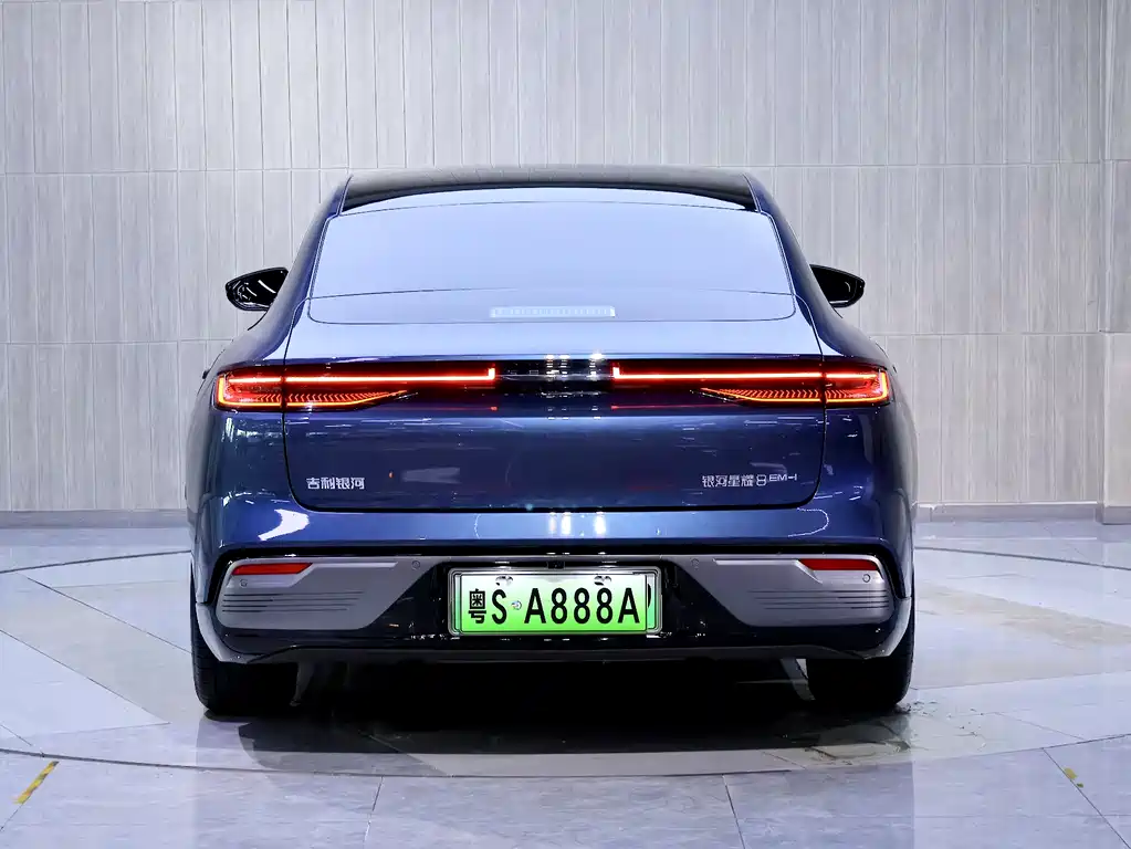 Geely Galaxy Galaxy 8 8 2025 130km EM-i Flagship