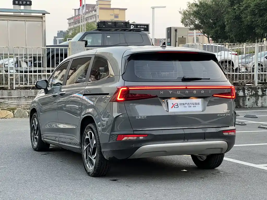 Hyundai Custo — миниатюра 4