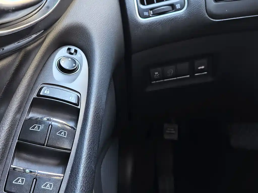 Infiniti Q50L — миниатюра 17