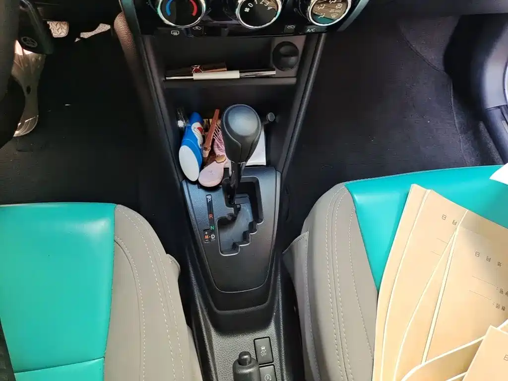 Toyota Yaris L — миниатюра 10