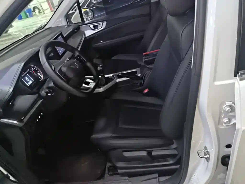 Wuling Jiachen — миниатюра 15