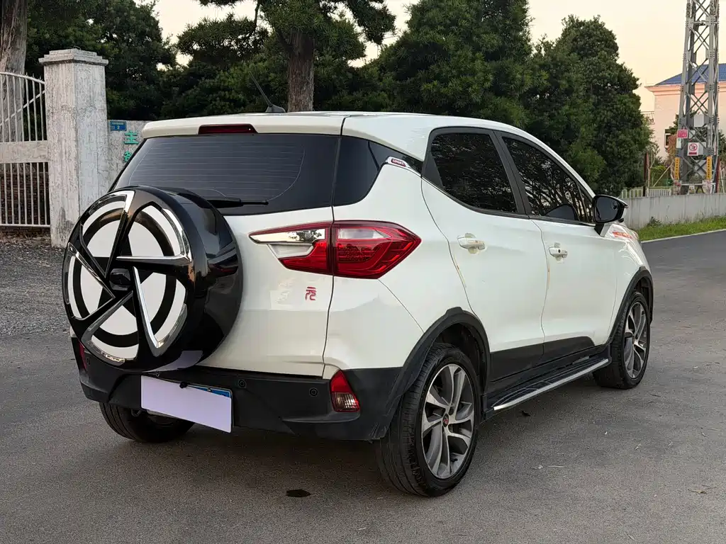 BYD Yuan — миниатюра 7