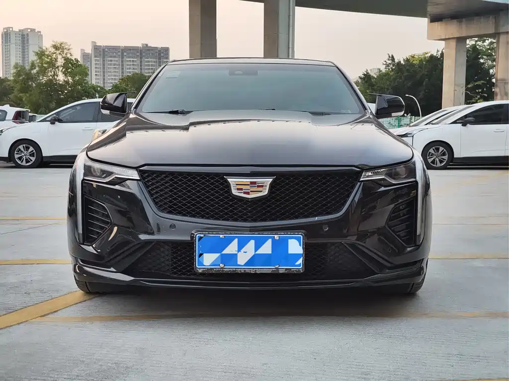 CADILLAC CT4