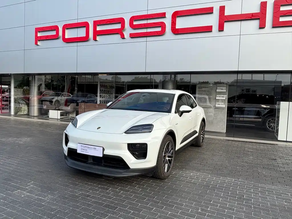Porsche Macan PHEV 2024 Macan Long Range Edition