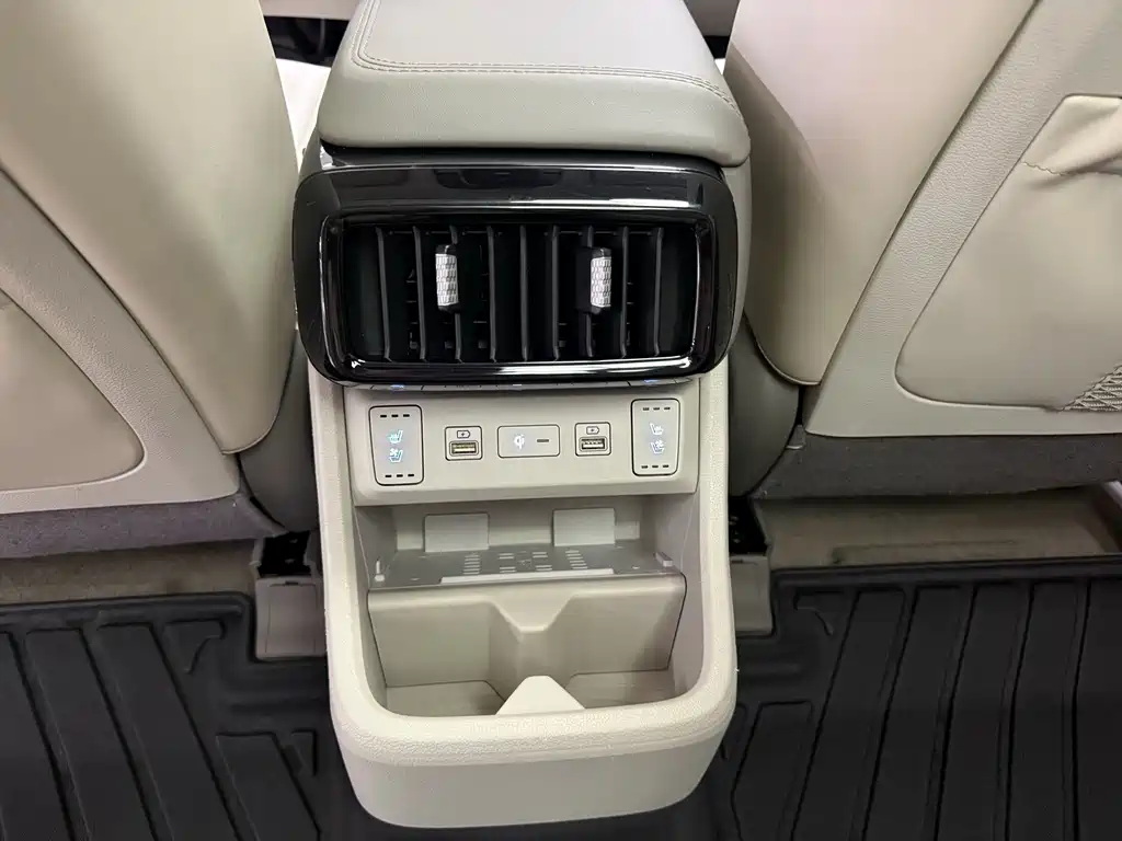 Hyundai Custo — миниатюра 11