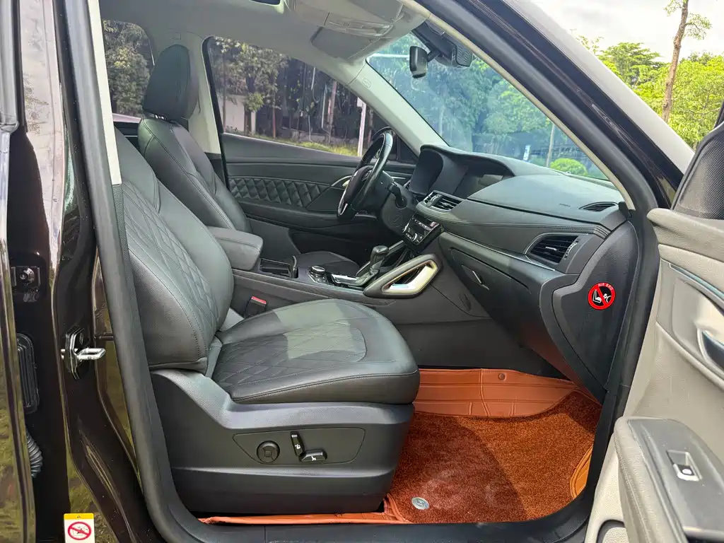 Borgward BX7 — миниатюра 7