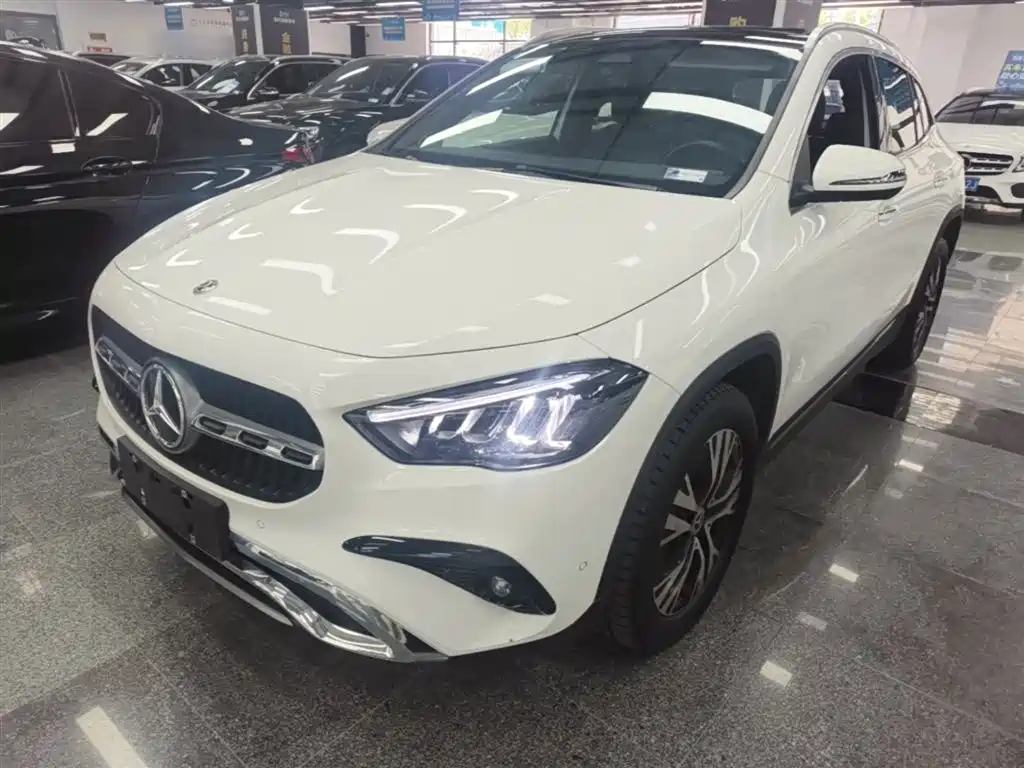 Mercedes-Benz GLA 2024