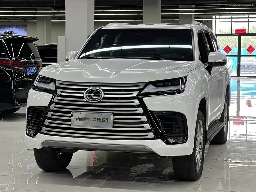 Lexus LX 2025