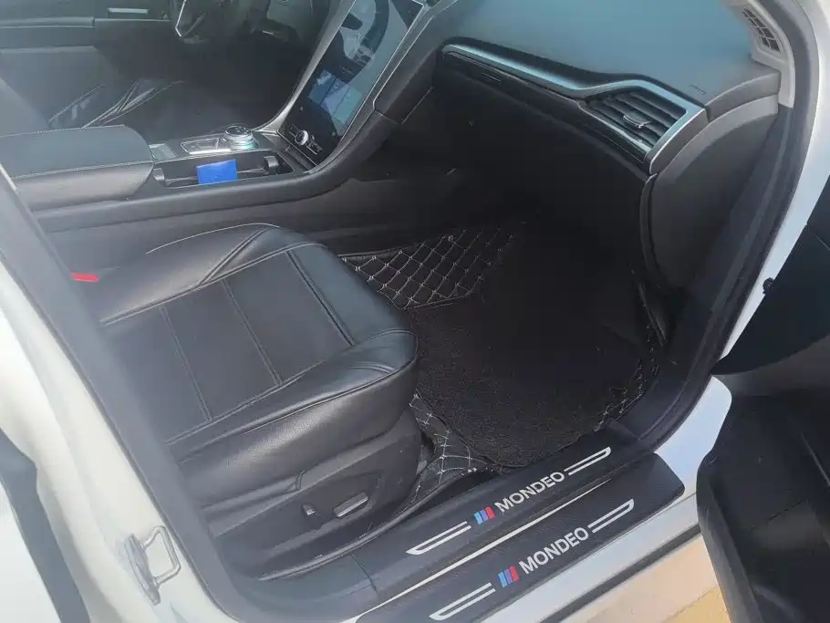 Ford Mondeo — миниатюра 8