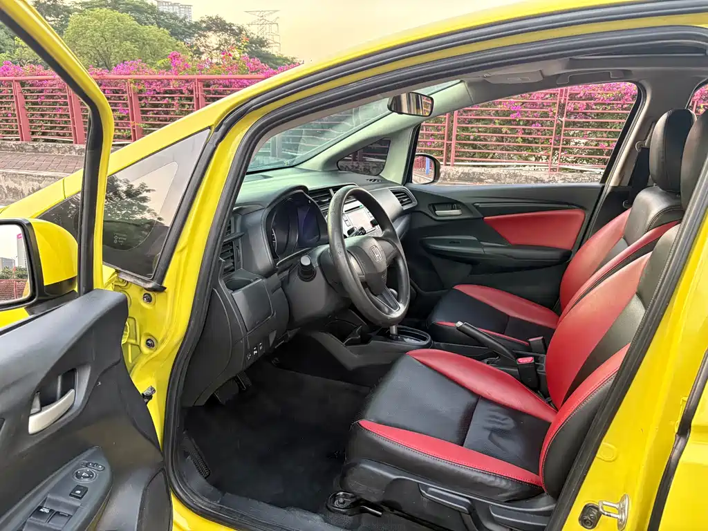 Honda Fit — миниатюра 10
