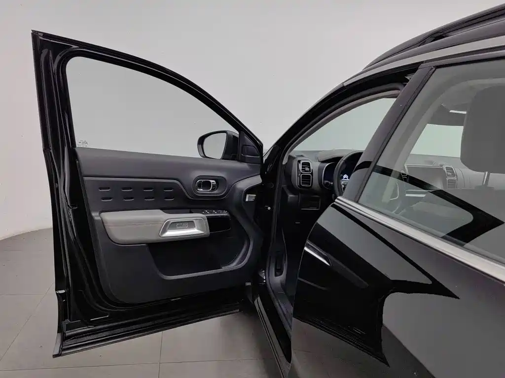 Citroen C5 AIRCROSS — миниатюра 8