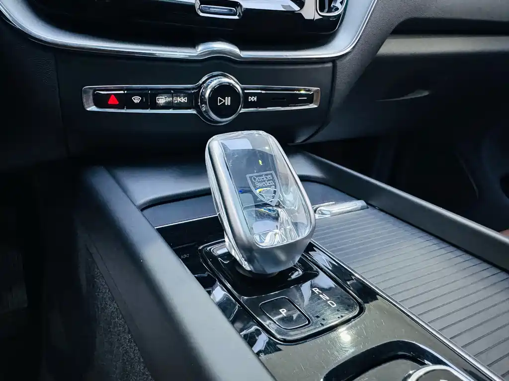 Volvo XC60 — миниатюра 13