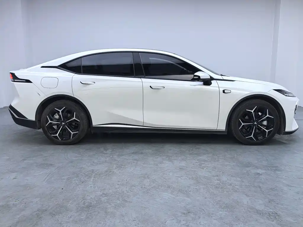 Changan Deepal DARK BLUE SL03