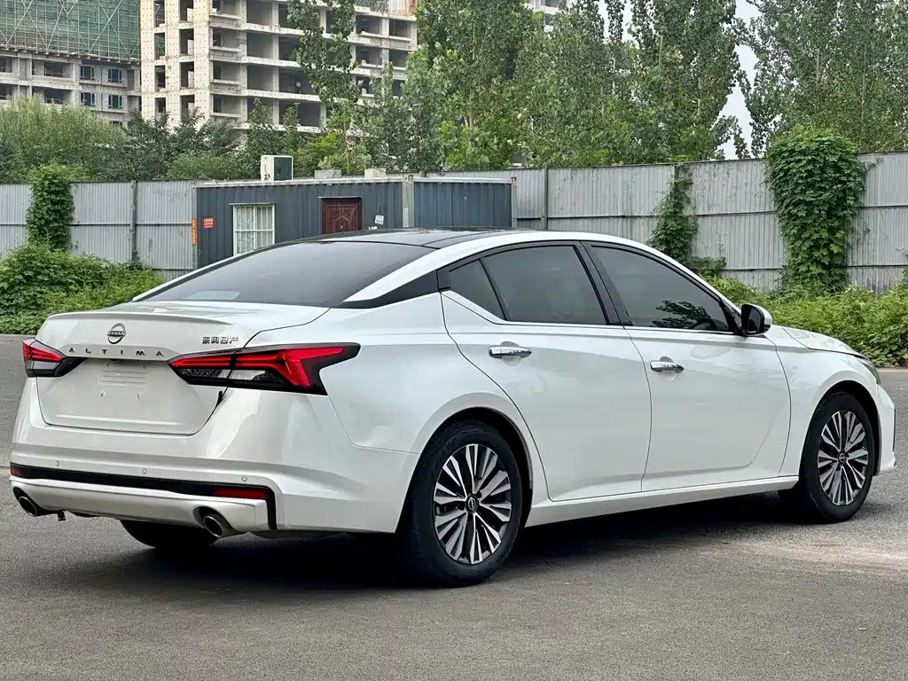 Nissan Teana — миниатюра 6