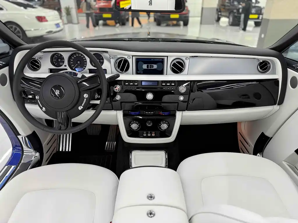 Rolls-Royce Phantom 6.7L Soft Top Convertible, фото 11