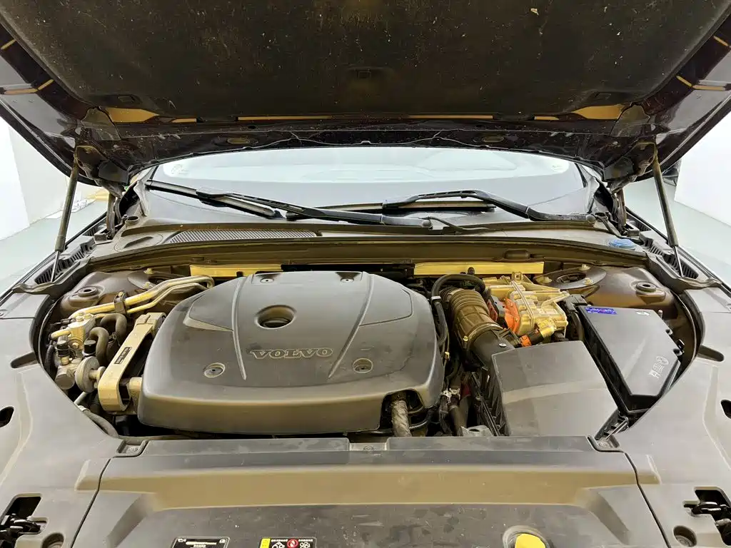 Volvo S90 PHEV — миниатюра 11