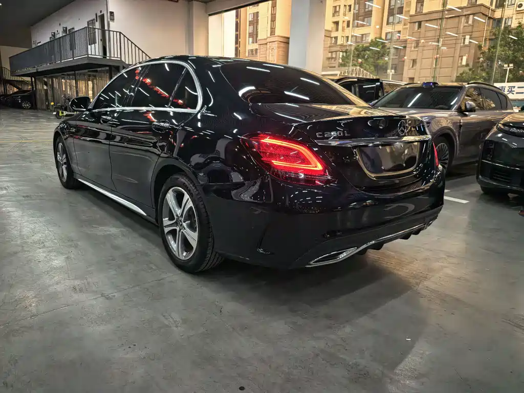 Mercedes-Benz C-Class — миниатюра 21