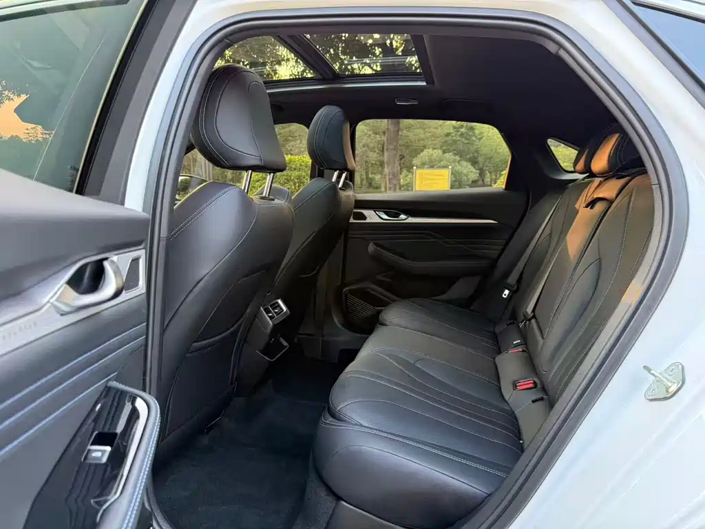 GEELY AUTOMOBILE XINGRUI