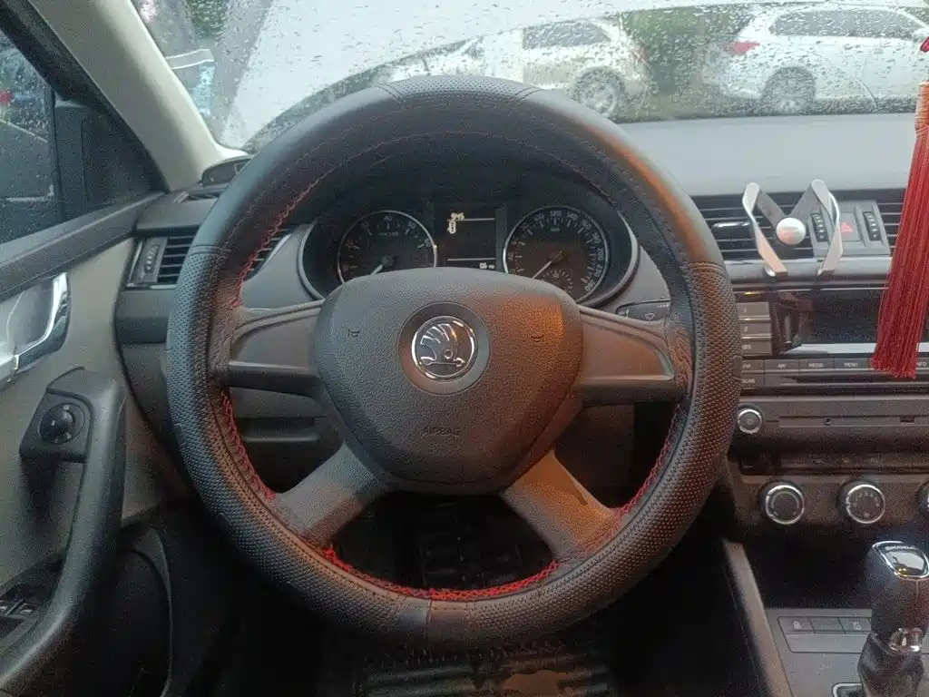 Skoda Octavia — миниатюра 11