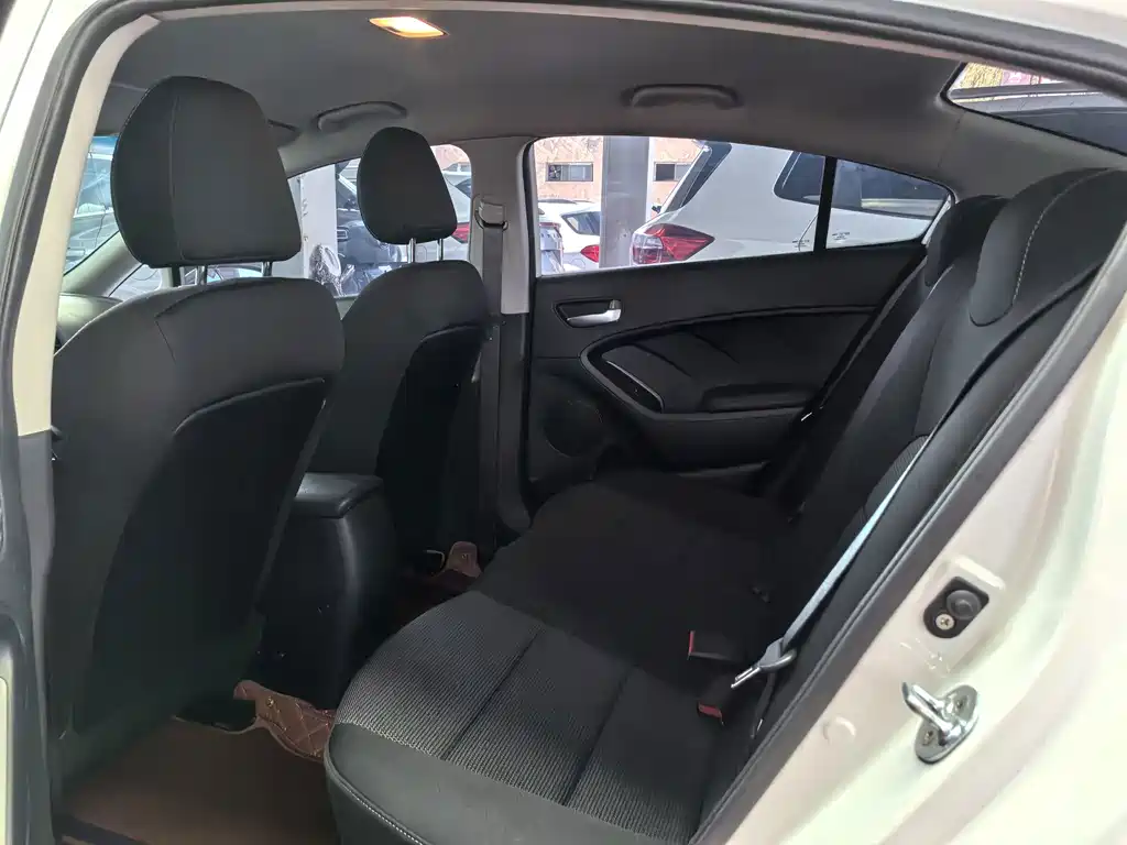 Kia K3 — миниатюра 10