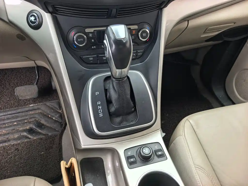 Ford Kuga — миниатюра 14