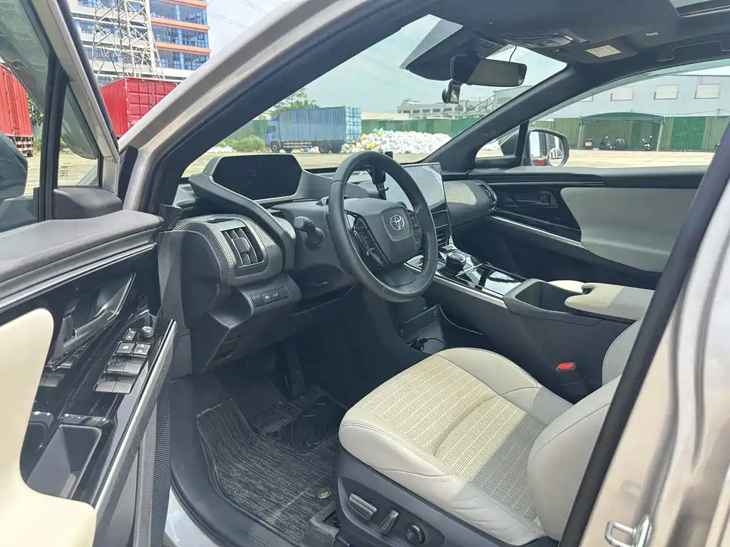 Toyota bZ4X — миниатюра 7