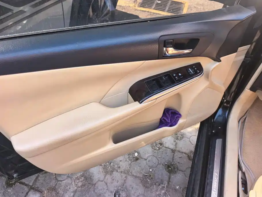 Toyota Camry — миниатюра 7