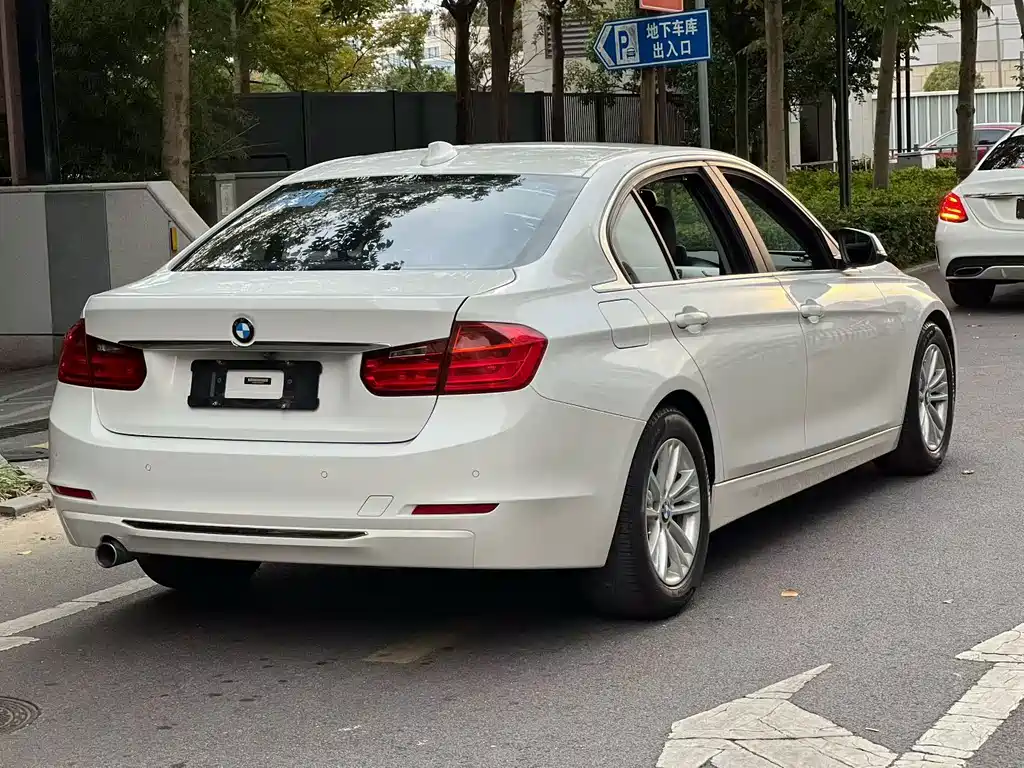 BMW 3 Series — миниатюра 5