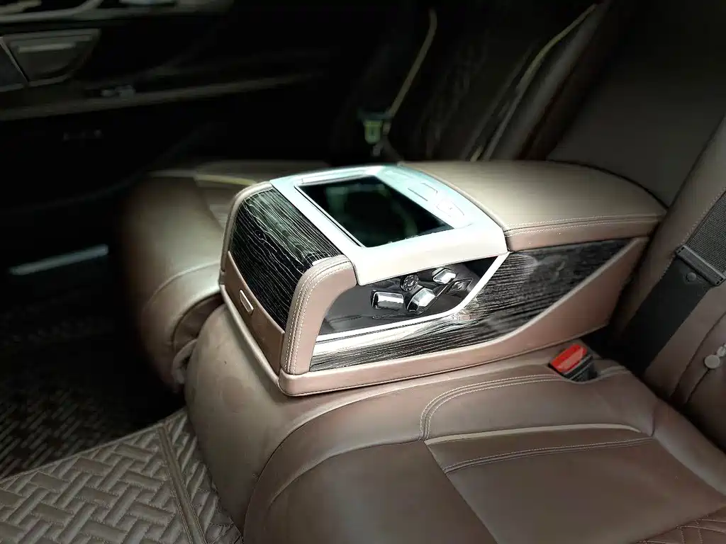 BMW 7 Series 7 2021 730Li M Sport