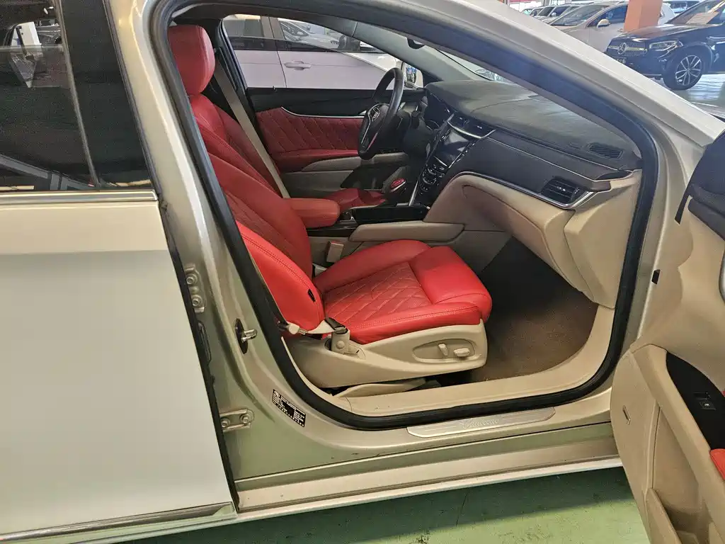 Cadillac XTS — миниатюра 9