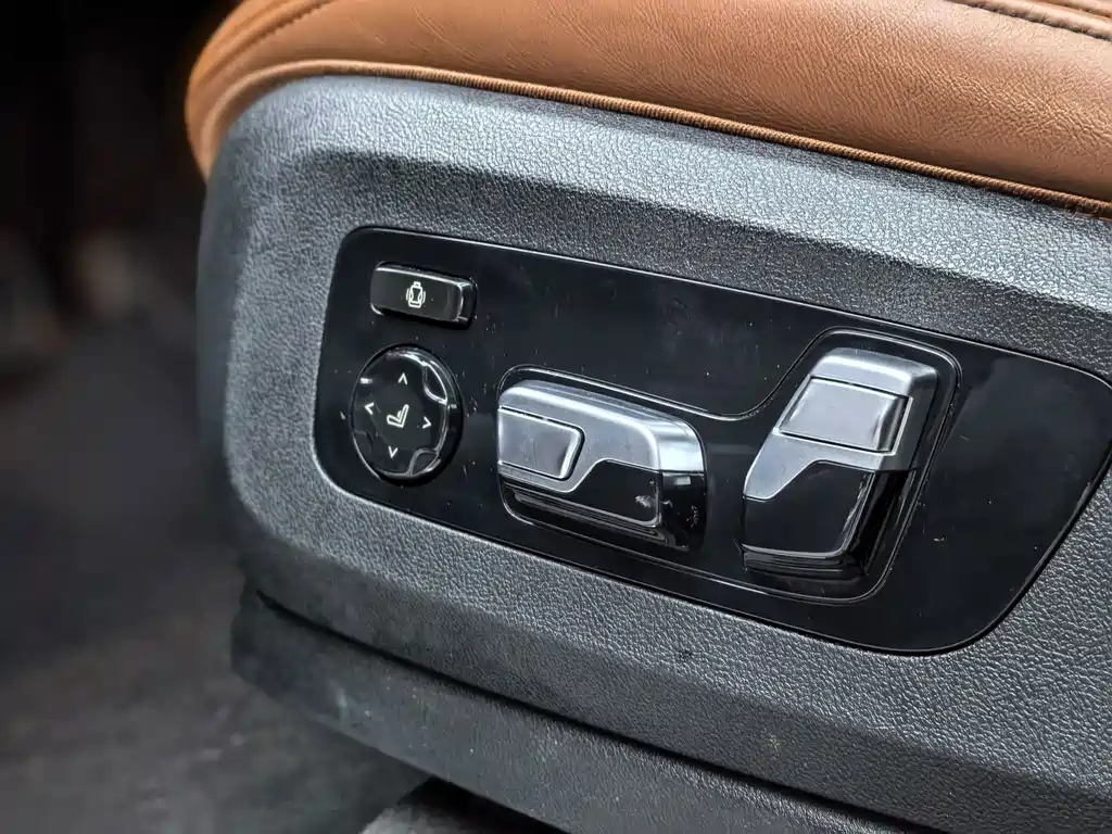BMW X7 — миниатюра 20