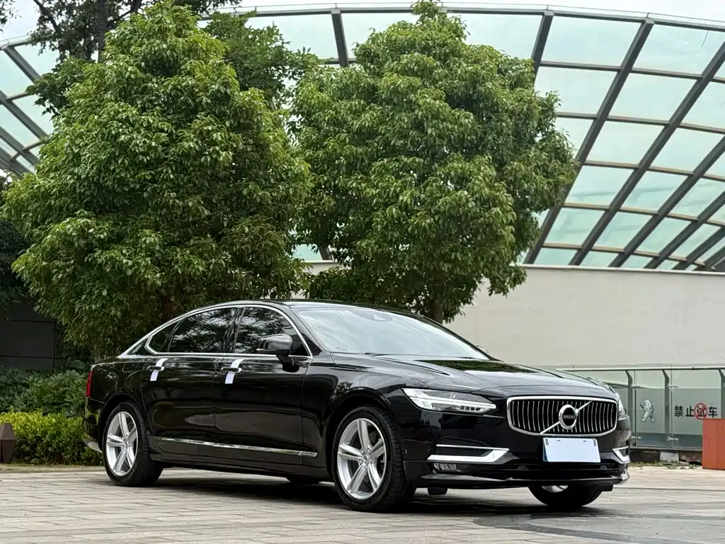 Volvo S90 2019 T5