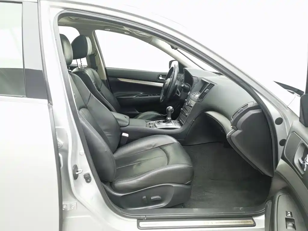 Infiniti G — миниатюра 23