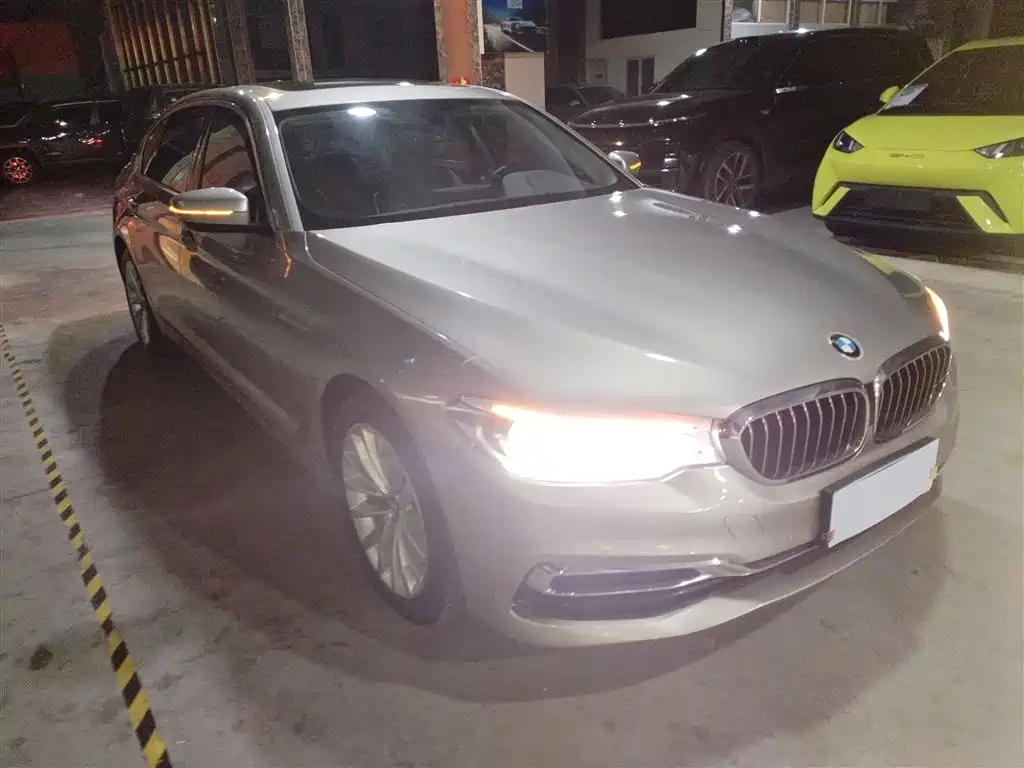 BMW 5 SERIES