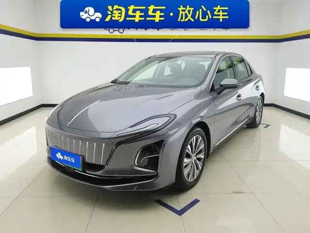 Hongqi E-QM5