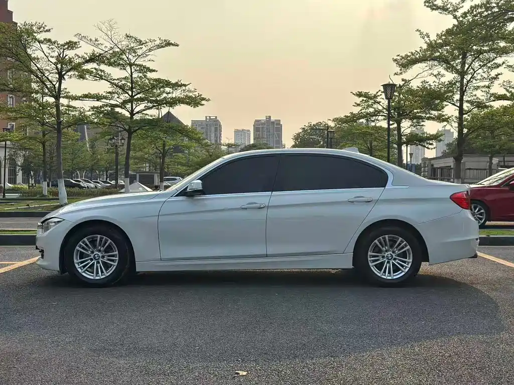 BMW 3 Series — миниатюра 7