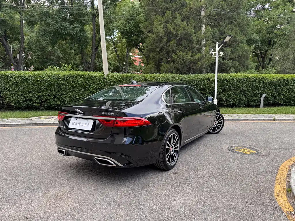 Jaguar XFL 2025 2.0T P250 Premium Luxury