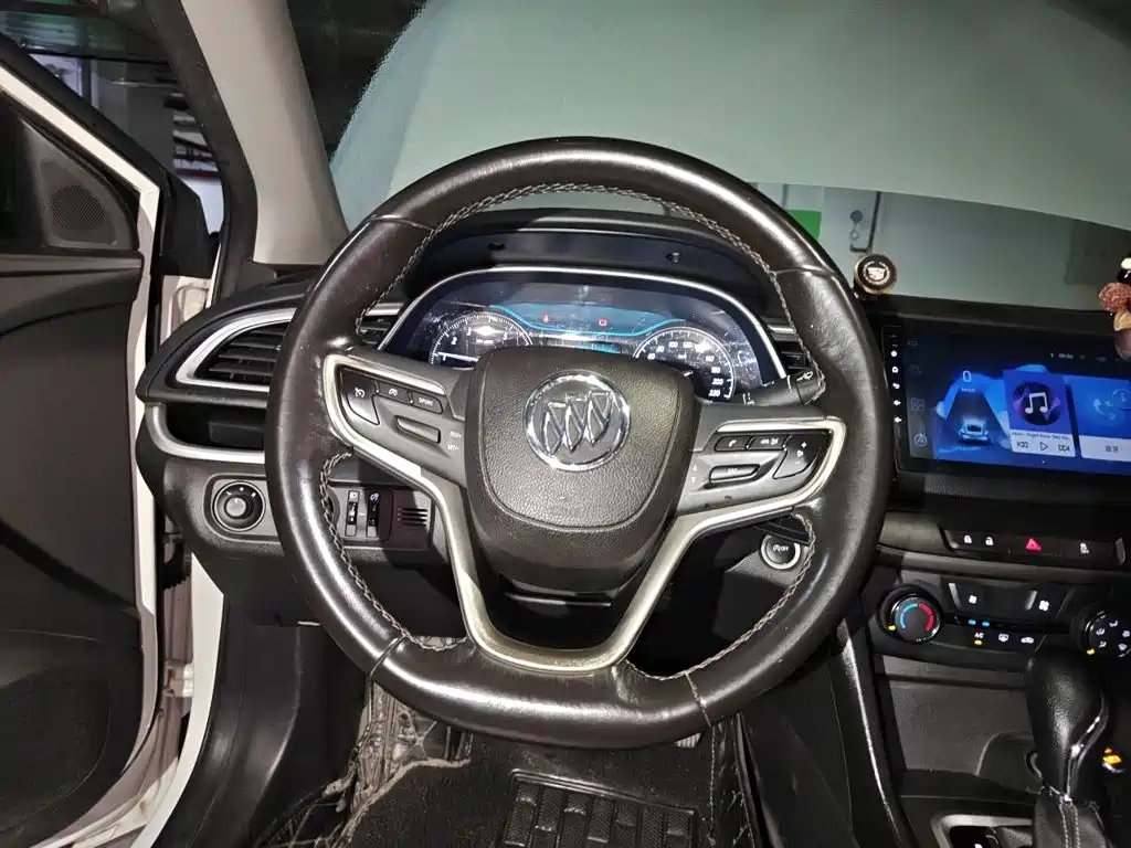 Buick Excelle — миниатюра 3