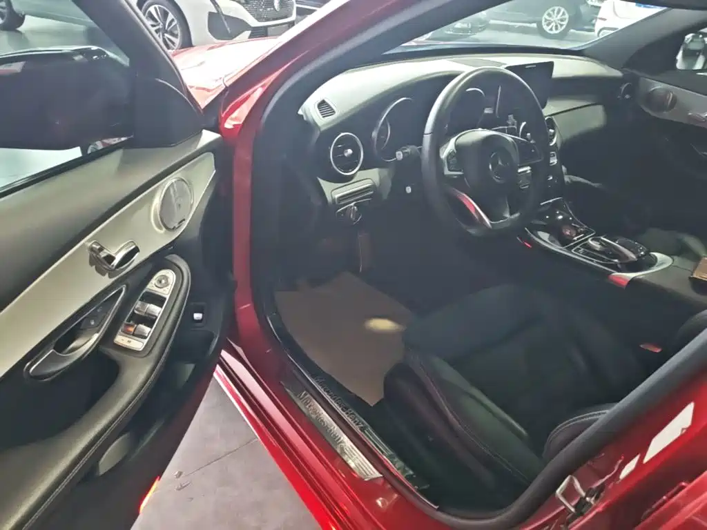 Mercedes-Benz C-Class — миниатюра 12