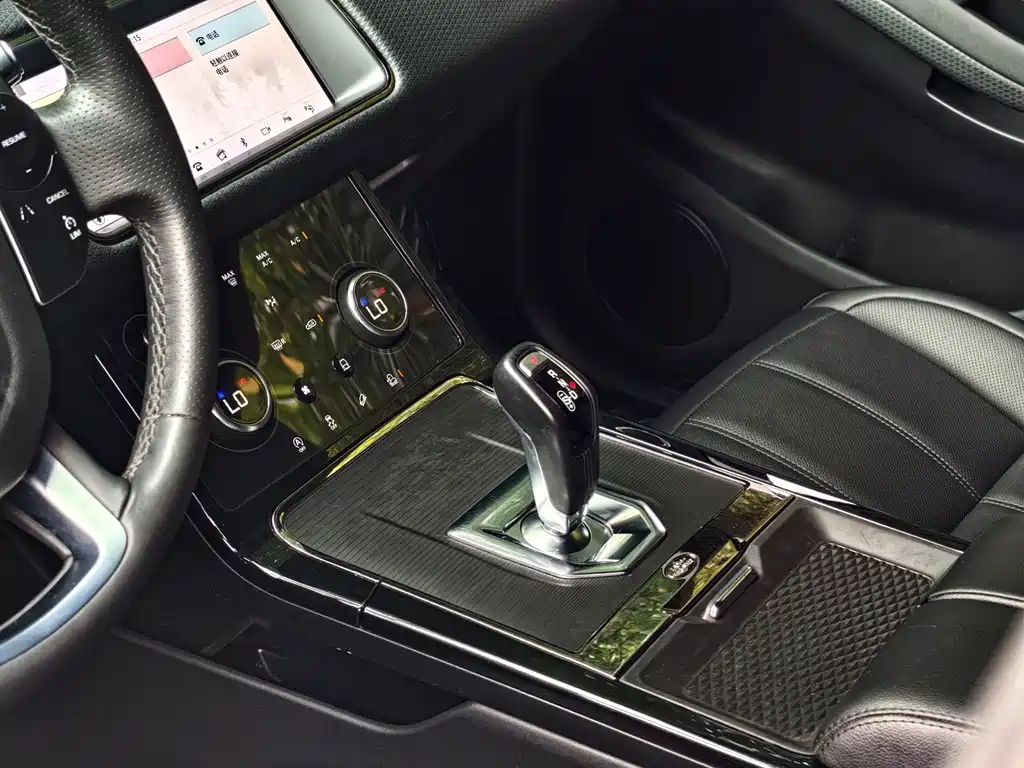 Land Rover Evoque — миниатюра 8