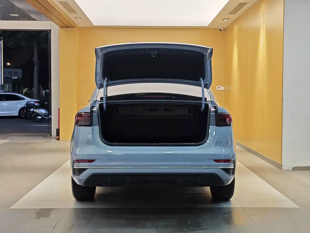 Geely Emgrand — миниатюра 28