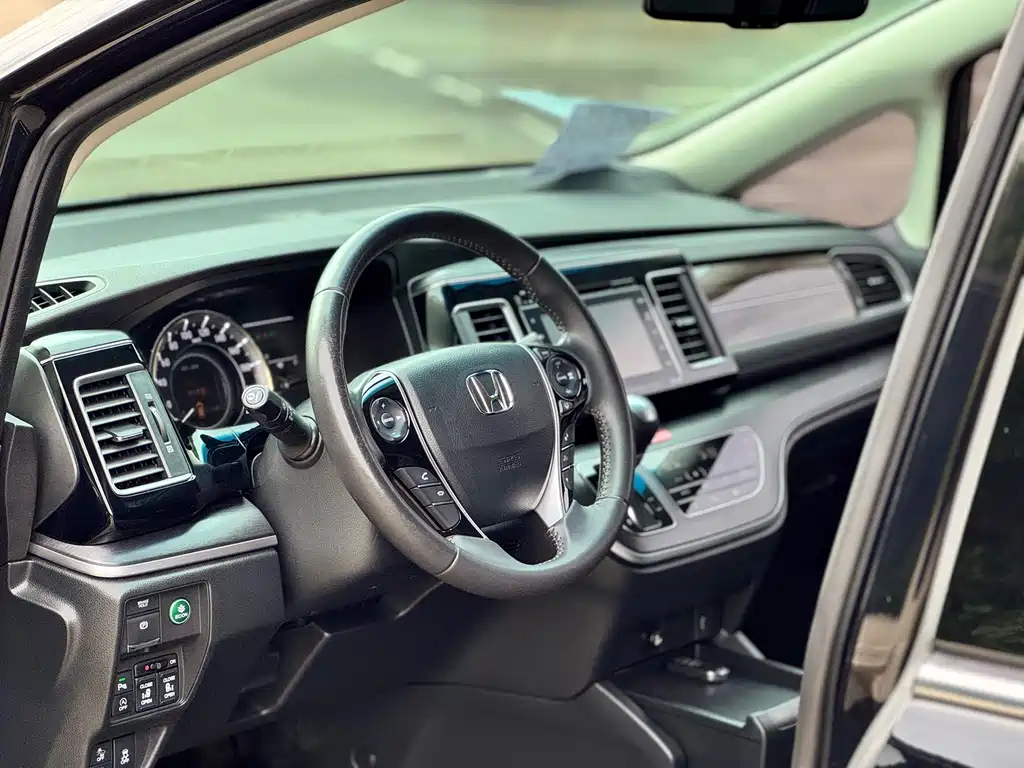 Honda Elysion — миниатюра 14