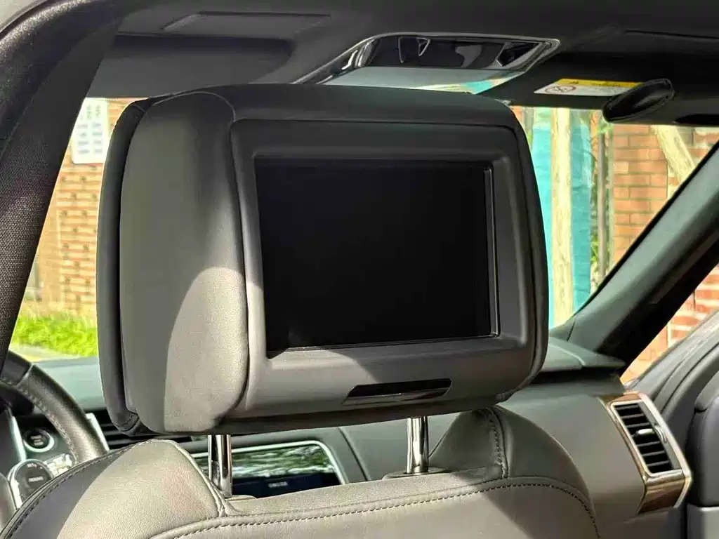 Land Rover Sport PHEV — миниатюра 10