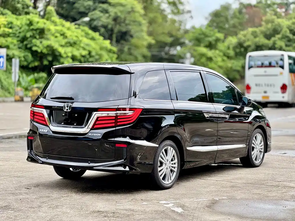 Honda Elysion — миниатюра 7