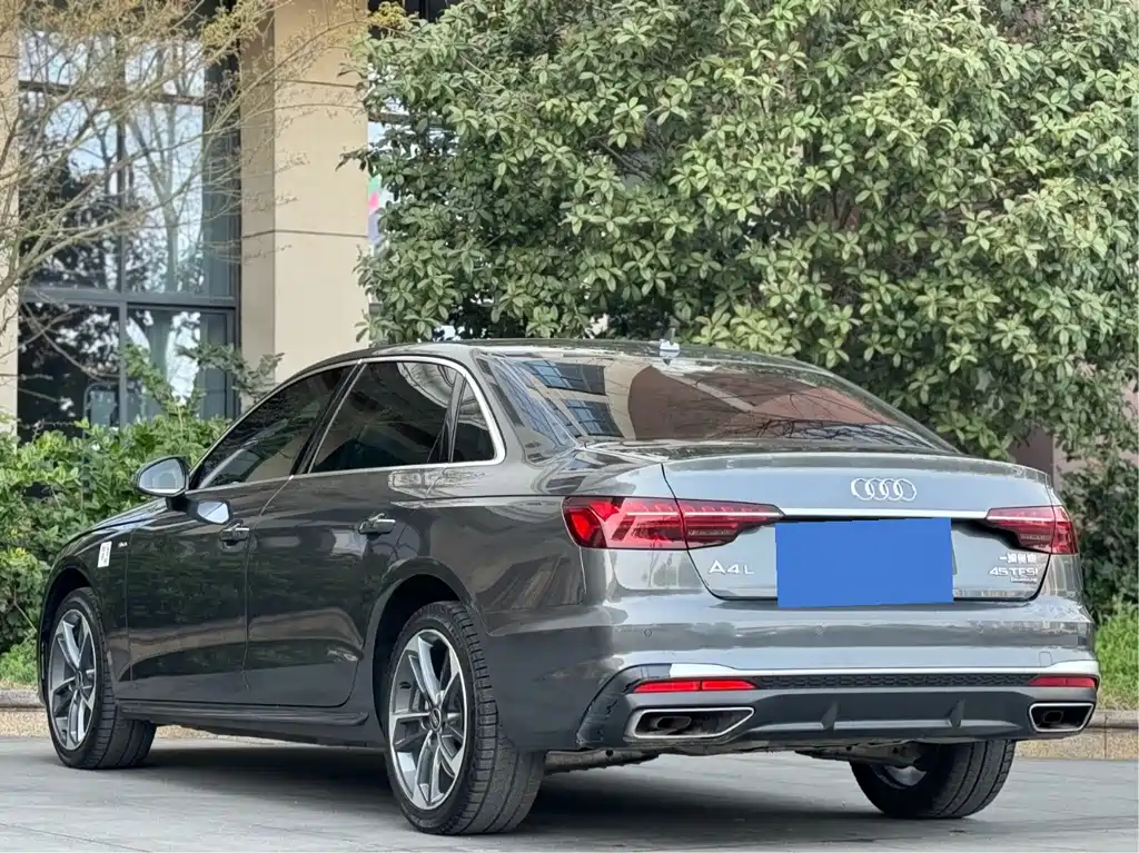 Audi A4L — миниатюра 11
