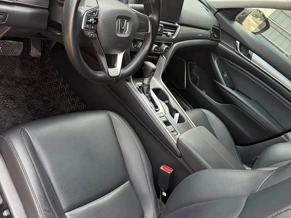 Honda Accord — миниатюра 6