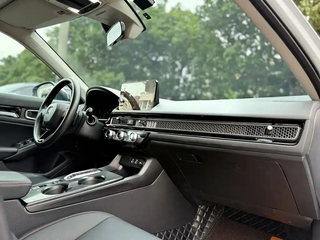 Honda Civic — миниатюра 23
