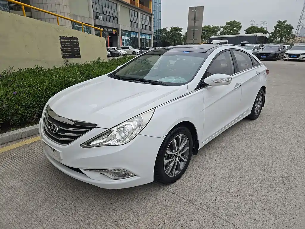 Hyundai Sonata 2013