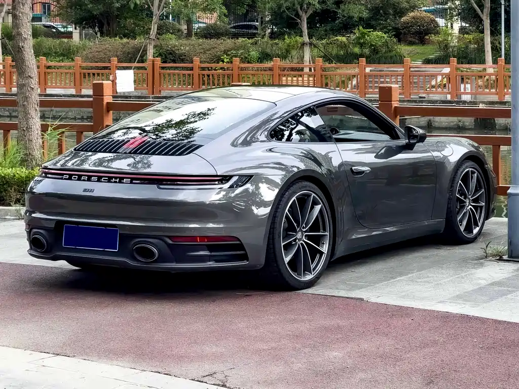 Porsche 911 2022 Carrera 3.0T