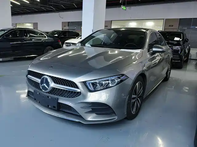 MERCEDES BENZ A CLASS